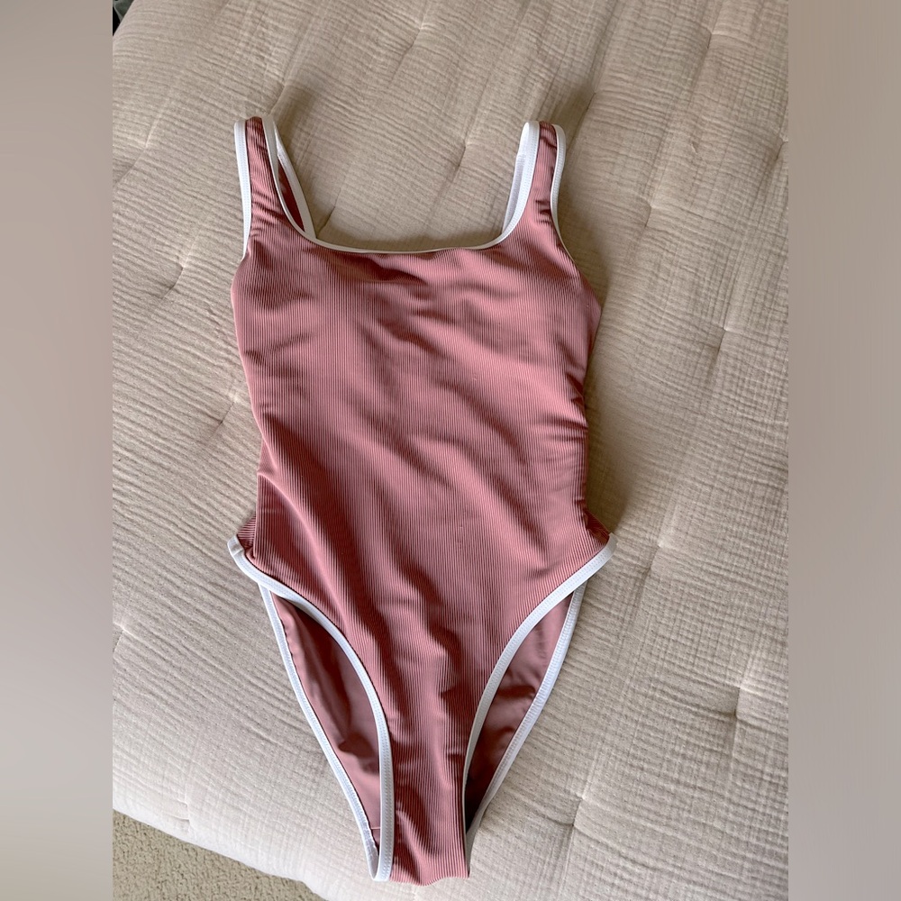 LainSnow One Piece - M